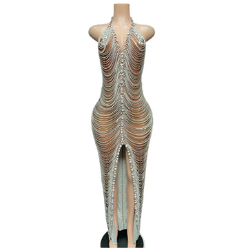 Elegant Silver Front Slit Evening Dress – V-Neck Halter, Bare Back, Sleeveless Design
