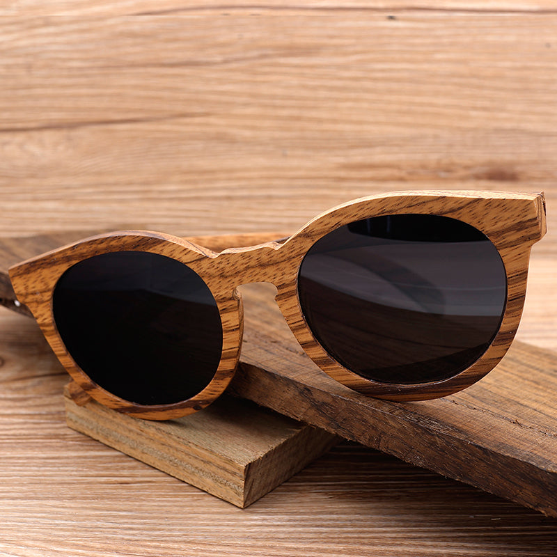 Eco-friendly Wooden Men's Sunglasses.