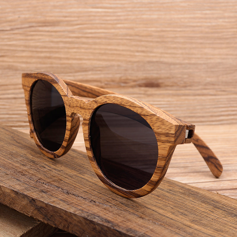 Eco-friendly Wooden Men's Sunglasses.
