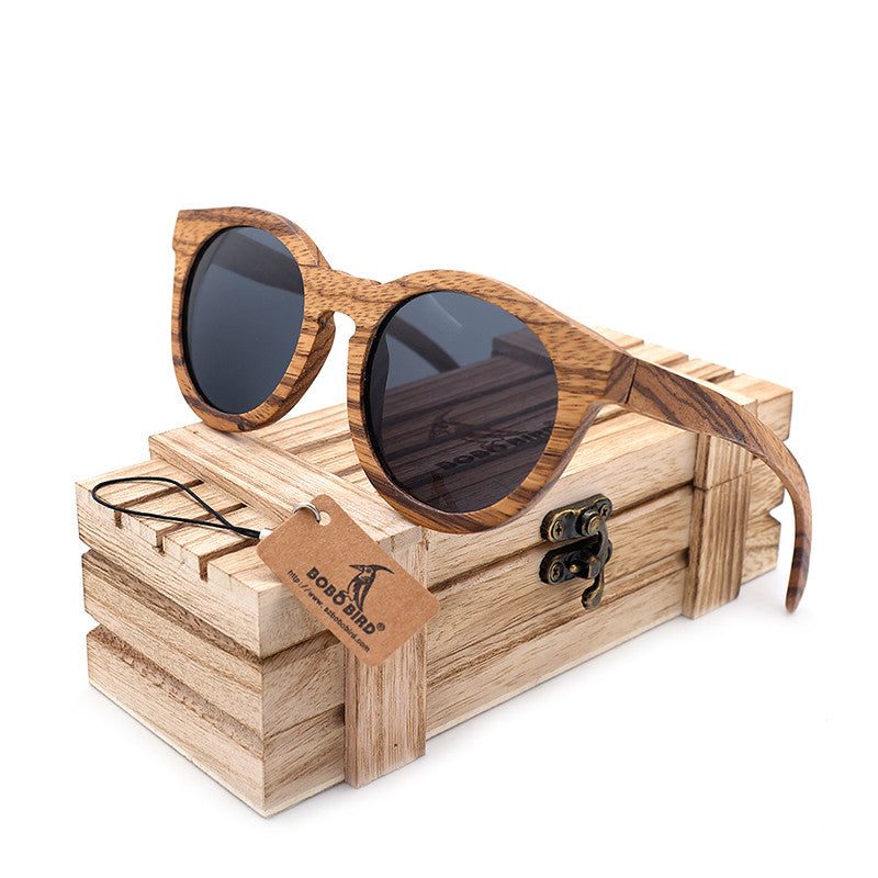 Eco-friendly Wooden Men's Sunglasses.