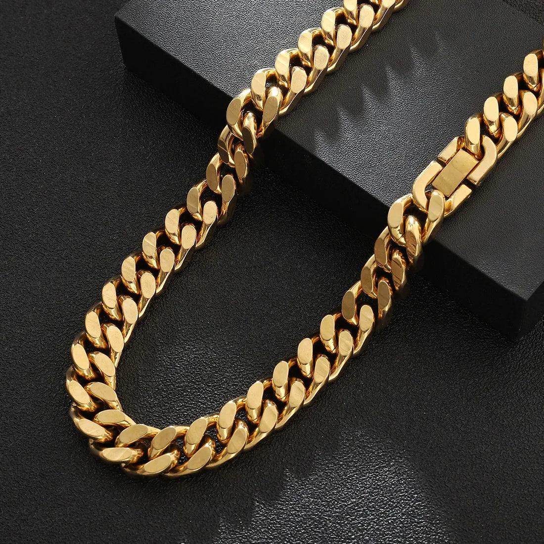 18K Gold Plated Chunky Miami Flat Curb Cuban Link Chain Necklace - High Polished Stainless Steel for Men