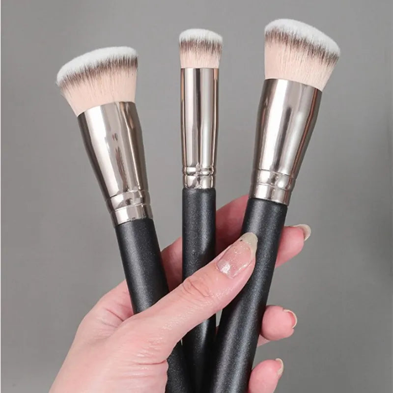 Makeup Brushes: Foundation Concealer, Angled Seamless Cover Synthetic Dark Circle Liquid Cream Cosmetics Contour Brush Beauty Tool