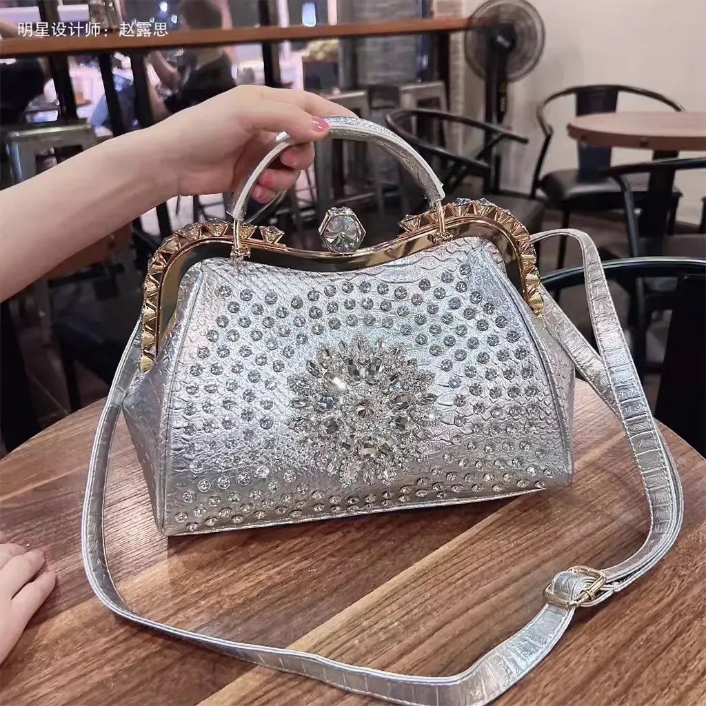 High-quality shoulder handbag, women's summer statement piece with textured design, niche messenger bag, large-capacity diamond-encrusted handbag.