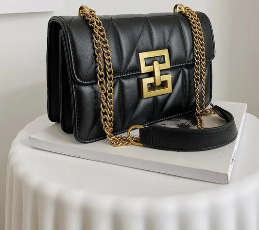 Diamond-Shaped Embossed Fashion Chain Shoulder Messenger Bag for Female Commuters